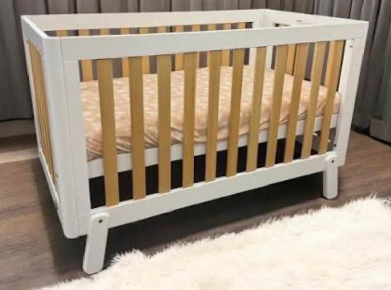Boori Turin cot/toddler bed/bed & matching drawer with changing table top.