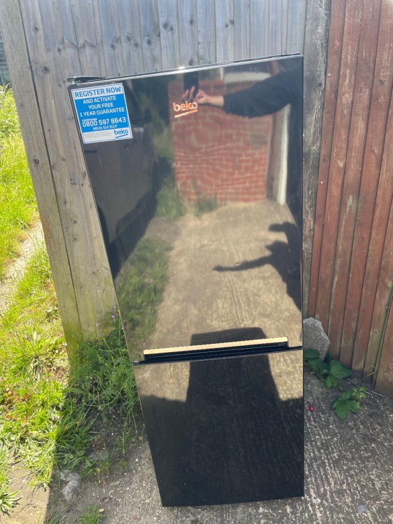 Beko Fridge Freezer Black