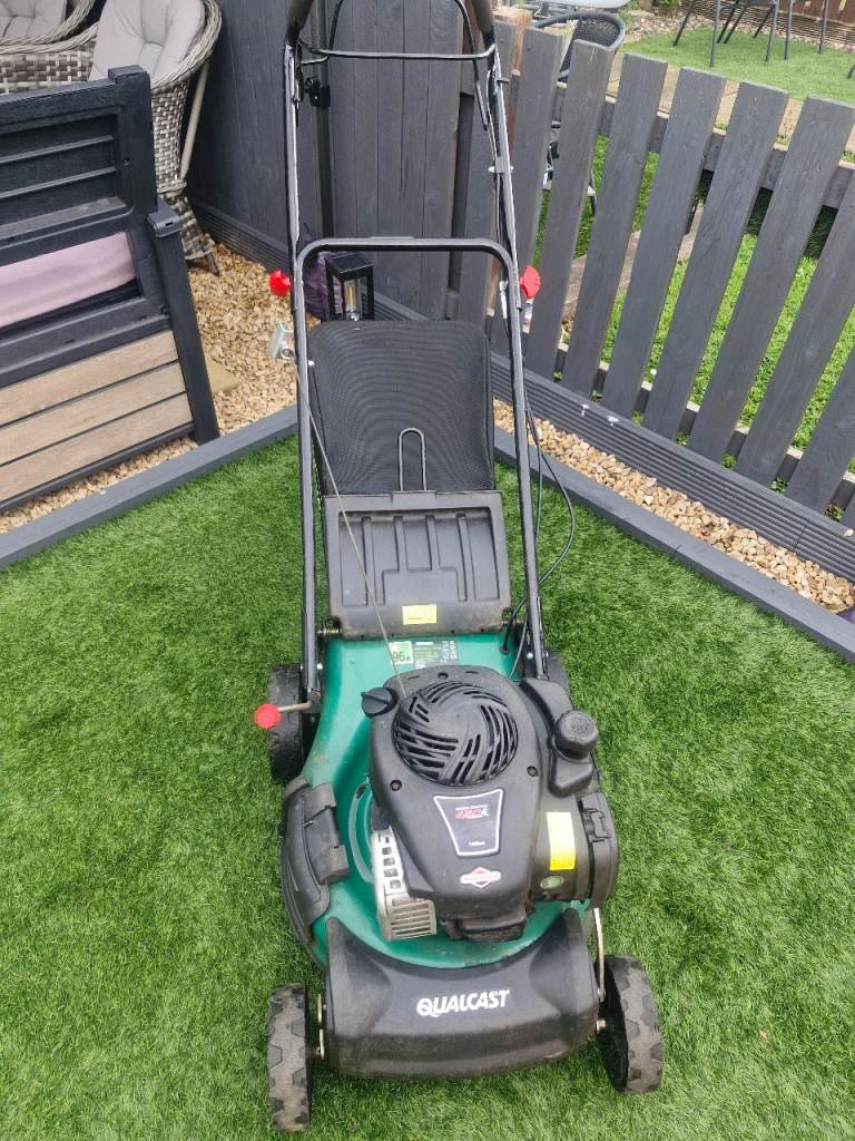 Qualcast xsz46d lawnmower.
