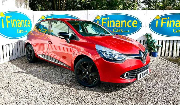 CAN'T GET CREDIT? CALL US! Renault Clio 1.2 16v Dynamique Nav - £99 DEPOSIT, £43 PER WEEK