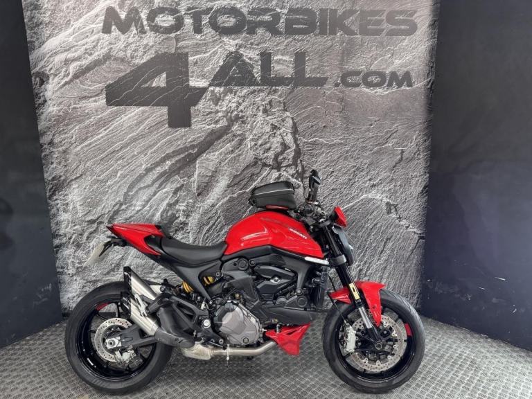 DUCATI MONSTER 937 PLUS 2021