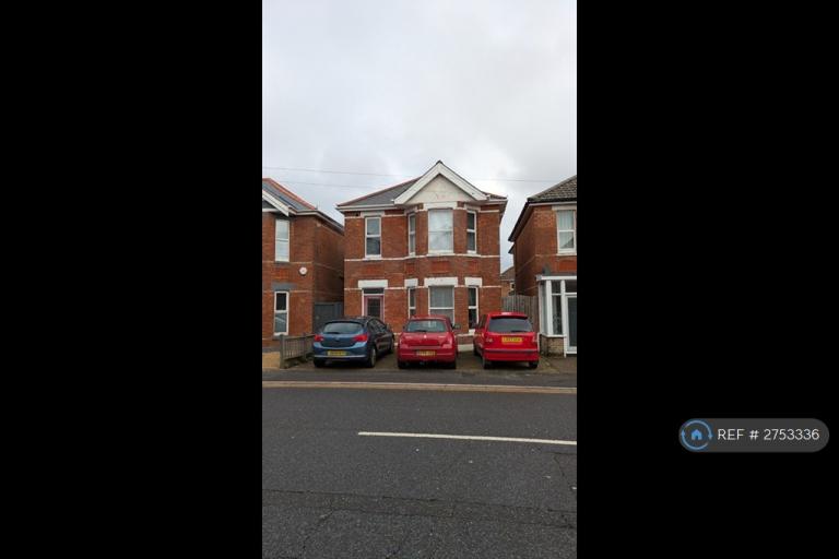 2 bedroom flat in Bournemouth, Bournemouth, BH9 (2 bed) (#2753336)