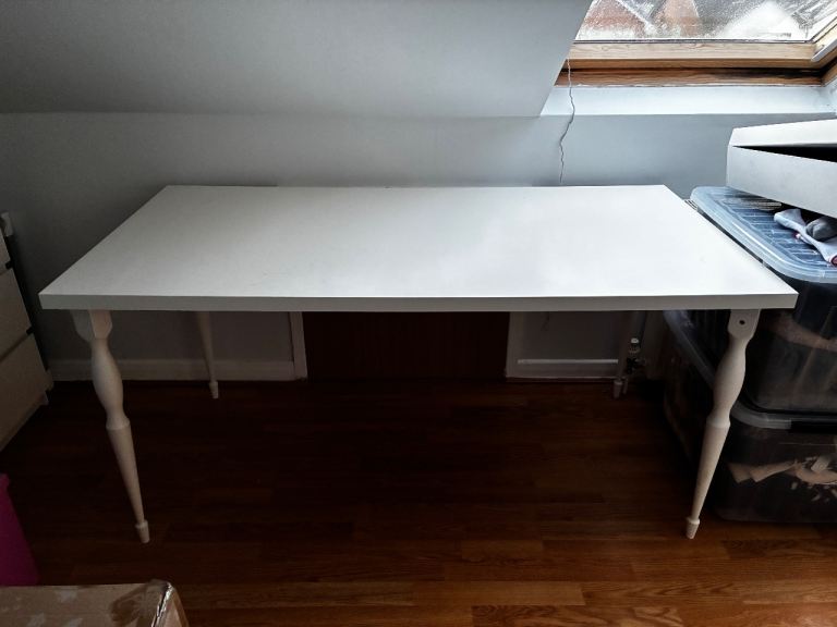 White ikea desk with removable legs