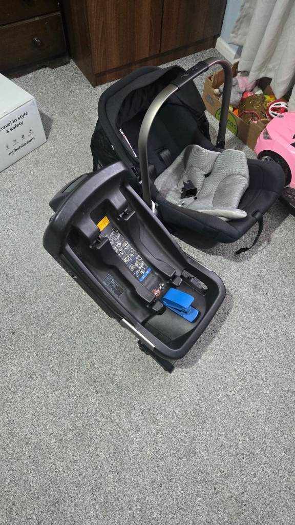 Nuna PIPA Lite LX + ISOFIX Base – Excellent Condition, Ready to Use