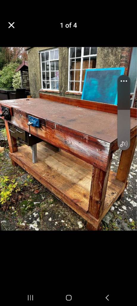 Wooden carpenter bench 