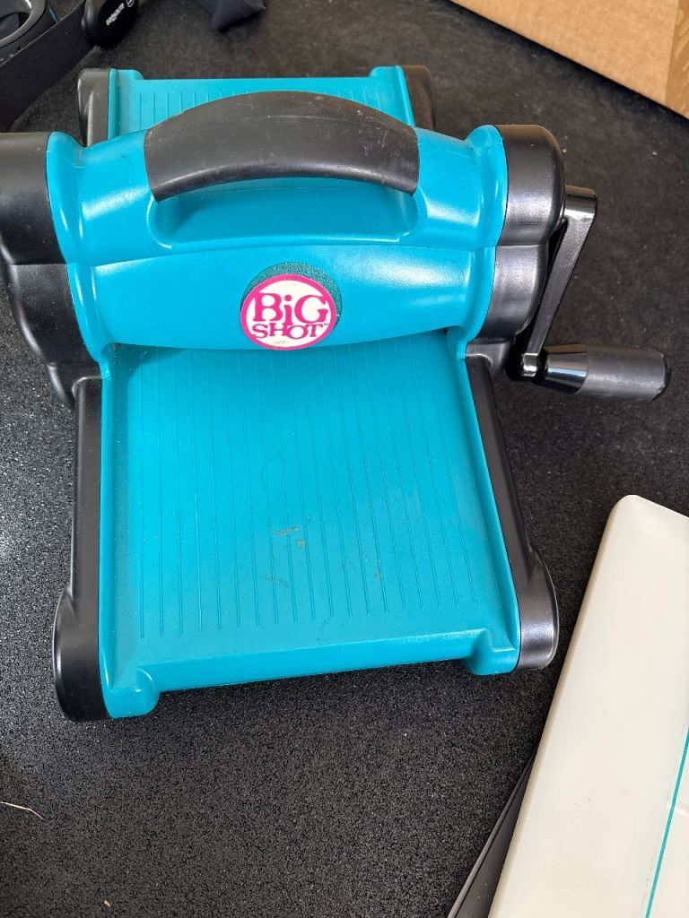 Big shot embossing machine