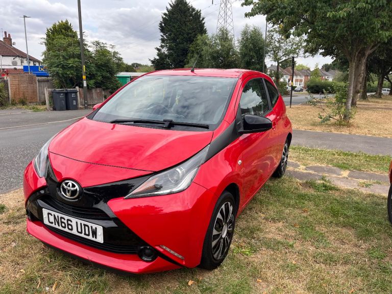 Toyota, AYGO, Hatchback, 2016, Manual, 998 (cc), 3 doors
