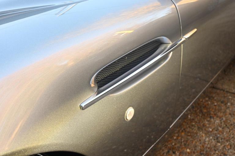 2004 Aston Martin Vanquish 5.9 Coupe 2dr Petrol Manual (396 g/km, 460 bhp) COUPE Petrol Manual