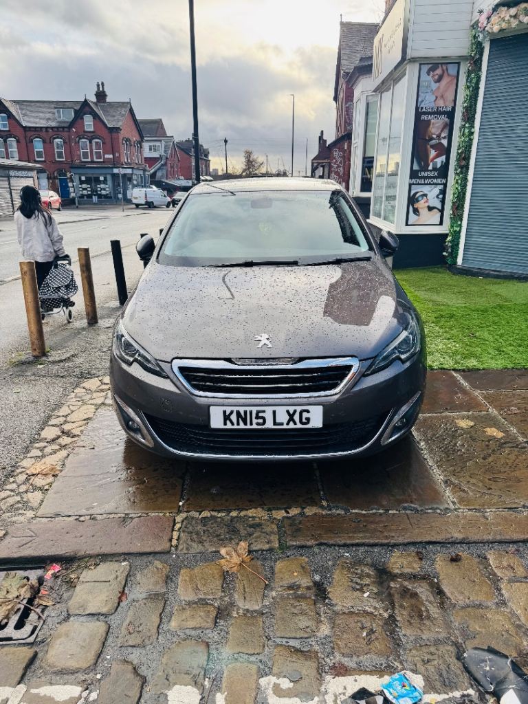 Peugeot, 308, Hatchback, 2015, Semi-Auto, 1199 (cc), 5 doors