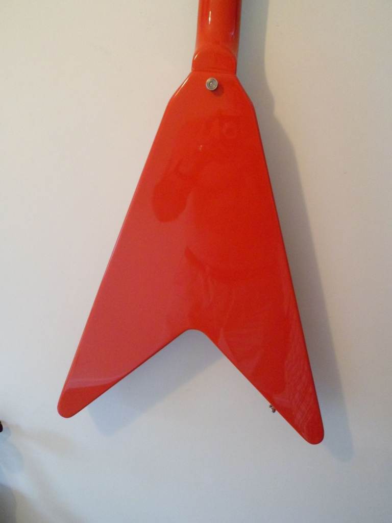 **GREAT  FLYING  'V'  GUITAR/ V SHAPED  BAG **