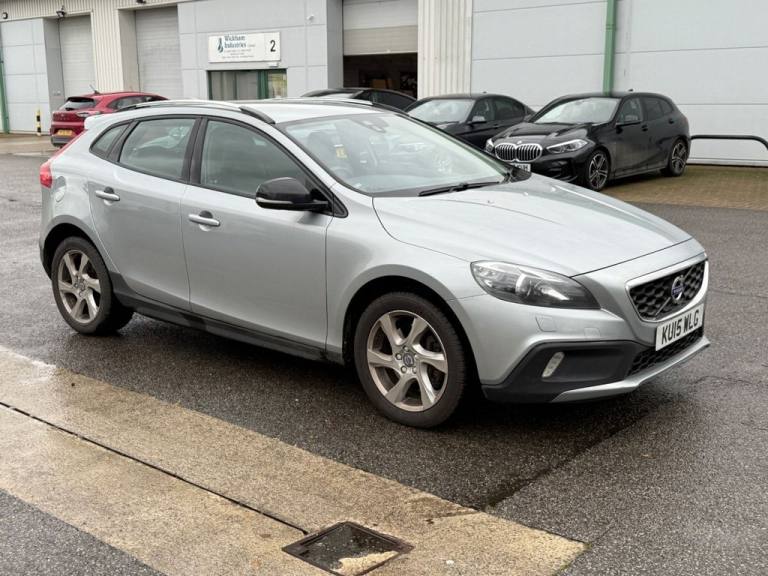 2015 Volvo V40 D4 [190] Cross Country Lux Nav 5dr HATCHBACK DIESEL Manual