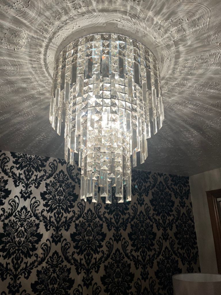 2 x ceiling chandeliers 