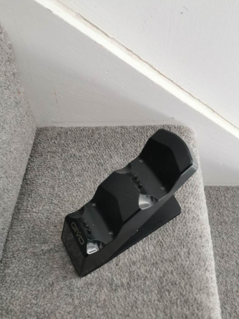 Ps4 stand / Controller Dock. Charging Stand