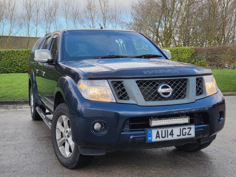 2014 Nissan Navara 2.5 dCi Visia 4WD Euro 5 4dr PICK UP Diesel Manual
