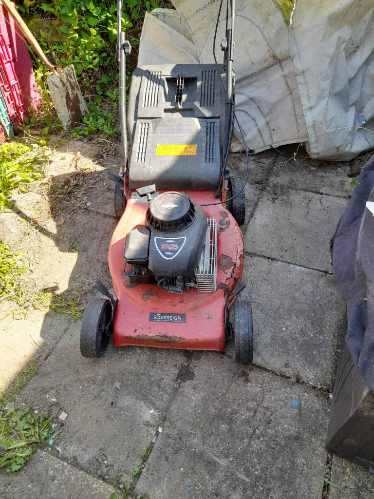Briggs & Stratton 450 Series 148cc Lawnmower – Fair Condition