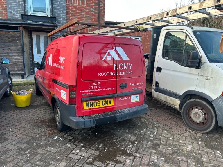 Roof rack fits van or car 