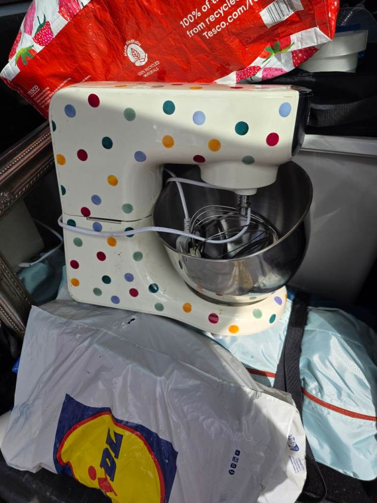 Fun Polka Dot Stand Mixer - Good Condition