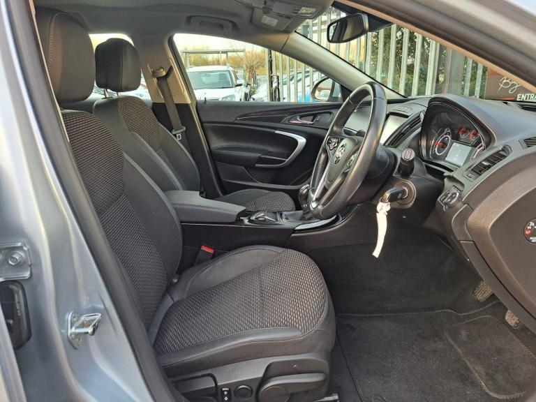 2014 Vauxhall Insignia 2.0 CDTi ecoFLEX Tech Line Sports Tourer Euro 5 (s/s) 5dr ESTATE Diesel Ma...