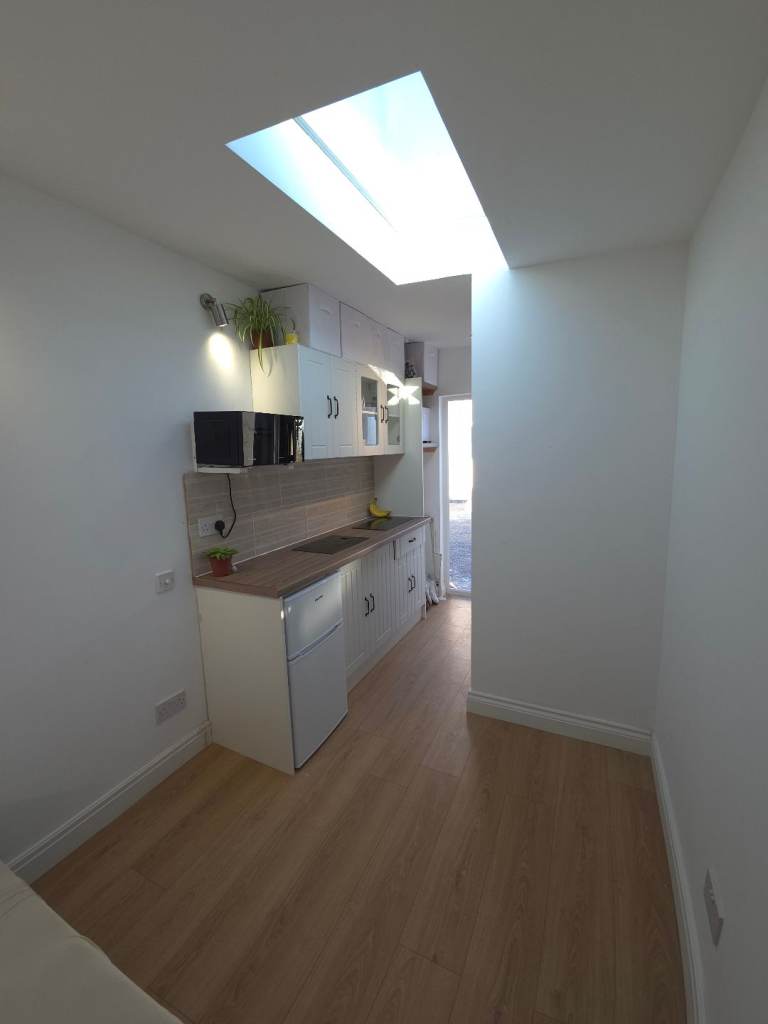 Private Therapy / Consultation Room to Rent – Croydon
