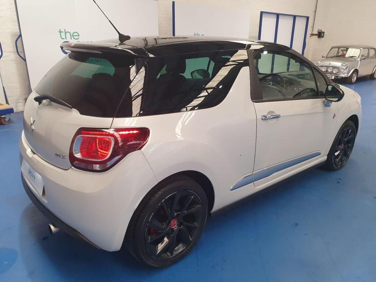 2018 DS Automobiles DS 3 1.2 PureTech Performance Line Euro 6 (s/s) 3dr HATCHBACK Petrol Manual