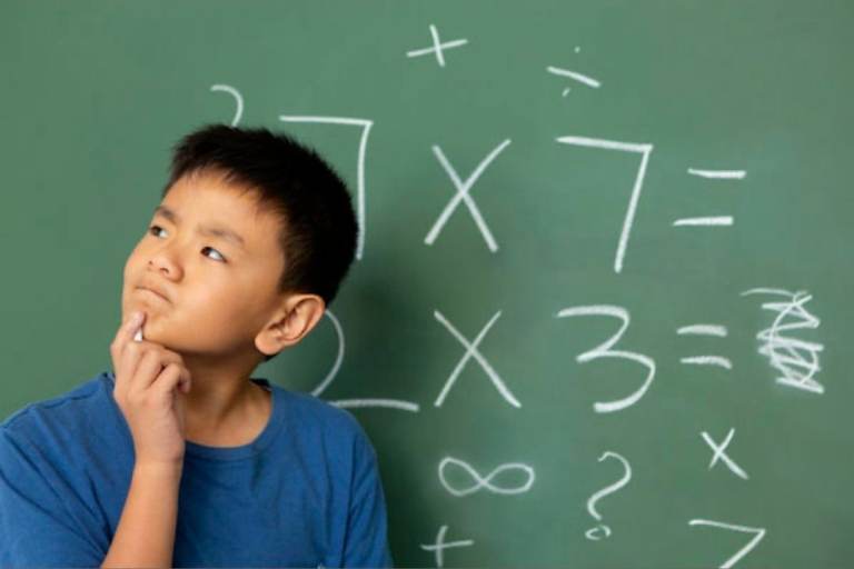Maths Tutor Qualified Teacher, GCSE, Maths Tutor, Computer Teacher