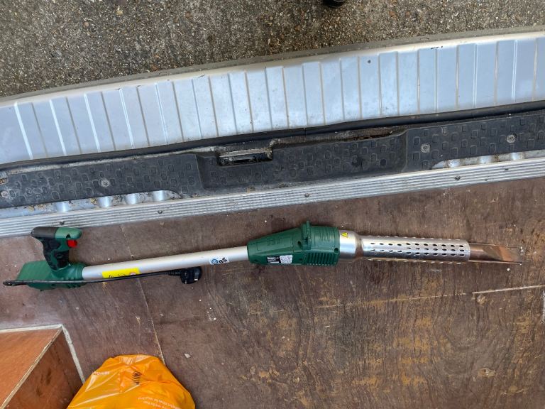 Electric weed killer 