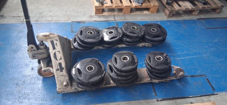 Escape professional plate 600kilos available. £1.50 per kilo