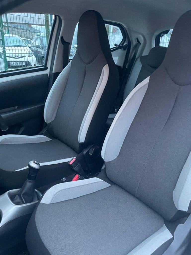 2014 Toyota AYGO 1.0 VVT-i x-play Hatchback 5dr Petrol Manual Euro 5 Euro 5 (68 ps) Hatchback Pet...