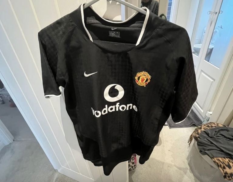 Child’s Manchester Utd football shirt 