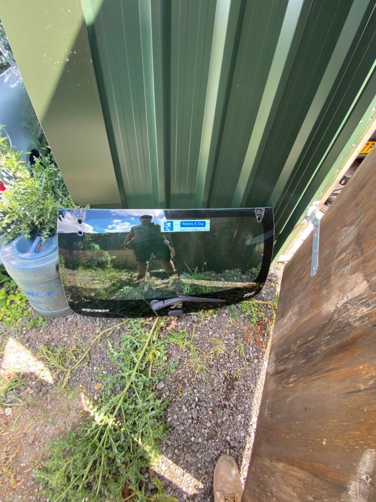 Peugeot 107 tail gate 