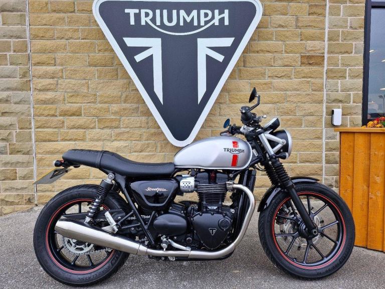 2016 Triumph Street Twin 900 Lovely condition Heated grips Good service history