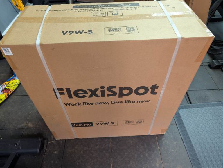 FlexiSpot v9 3 in 1 Bicycle Desk in White