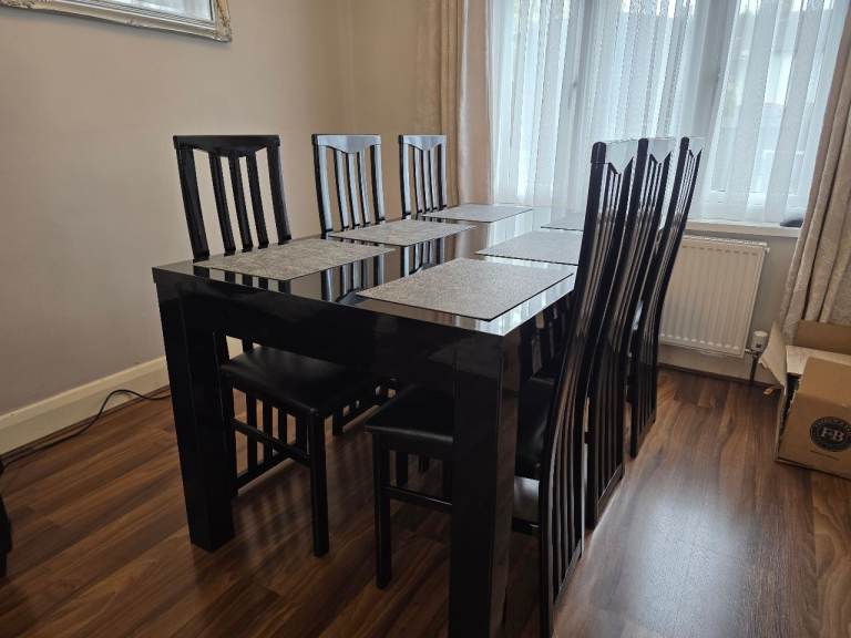 Regal Gloss Black Dining Table & 6 Chairs