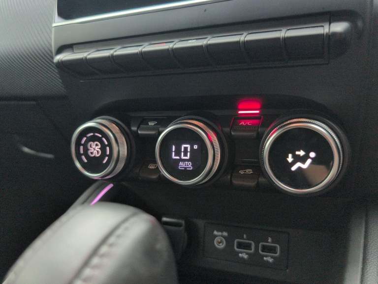 2023 Renault Clio 1.6 E-TECH E-Tech engineered Hatchback 5dr Petrol Hybrid Auto Euro 6 (s/s)  HAT...