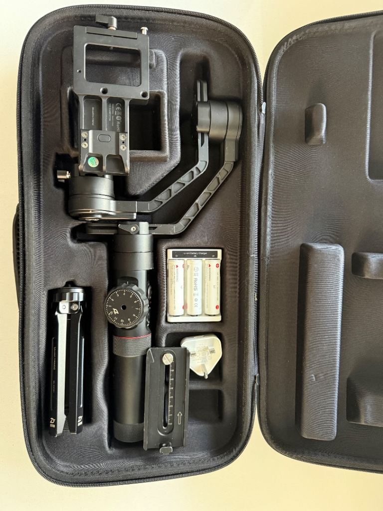 Zhiyun Crane Camera Stabilizer Gimbal Kit – Good Condition