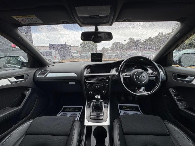 AUDI A4 AVANT 2.0 TDI S line quattro Euro 5 (s/s) 5dr 2015