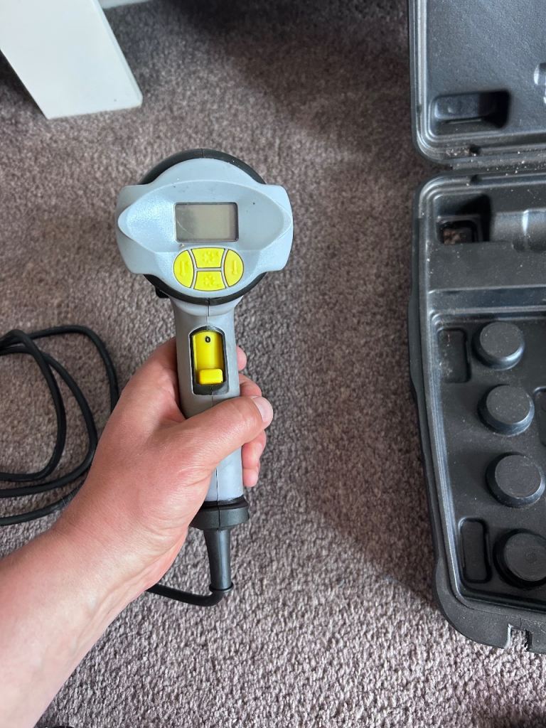 Electric heat gun attachment and case 