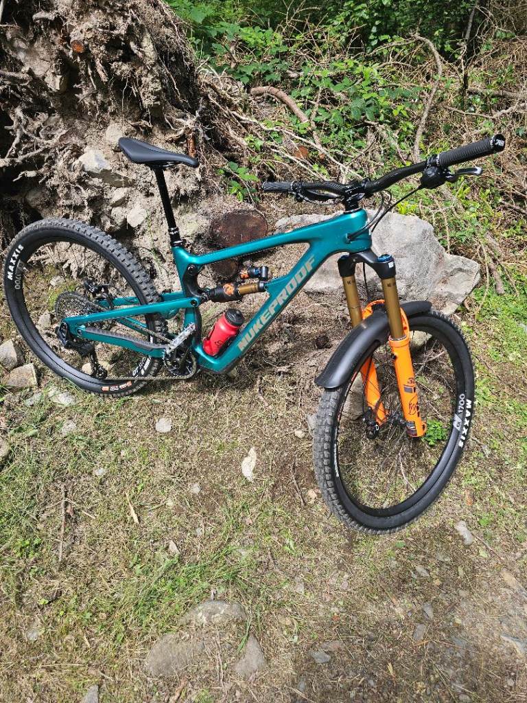 Nukeproof Mega Carbon 297 Factory Size Medium Nearly New Full Suspension Mountain Bike RRP £5900