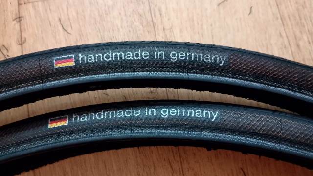 2 X Continental Grand Prix 4 Season Bike Tyres 25mm | in Richmond