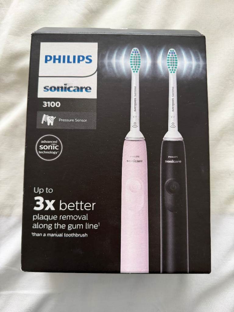 Philips Sonicare 3100 Electric Toothbrushes Twin Pack – NEARLY NEW