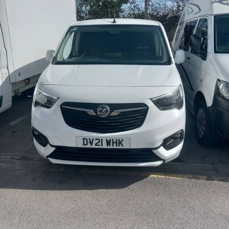 2021 Vauxhall Combo 2300 1.5 Turbo D 100ps H1 Sportive Van PANEL VAN Diesel Manual