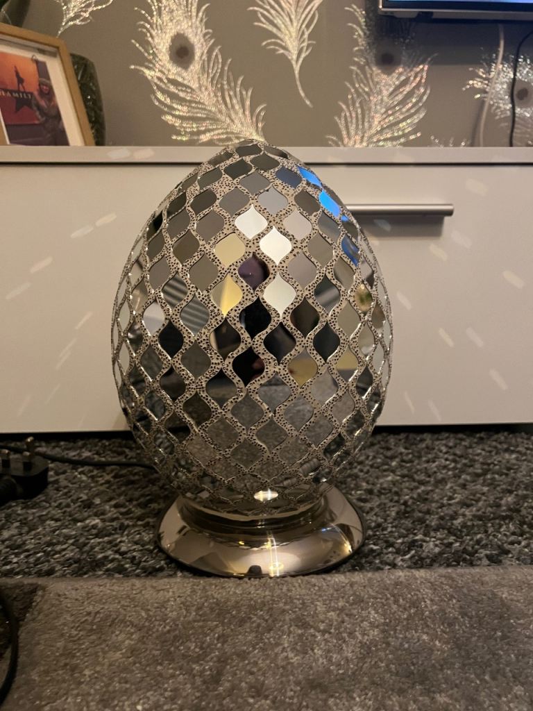 Designer Rooms Mirrored Mosaic Egg Lamp – Beautiful Statement Piec