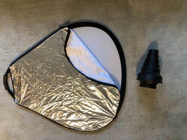 Bowens Gemini 400 lighting kit with backdrop stand, radio triggers and reflector