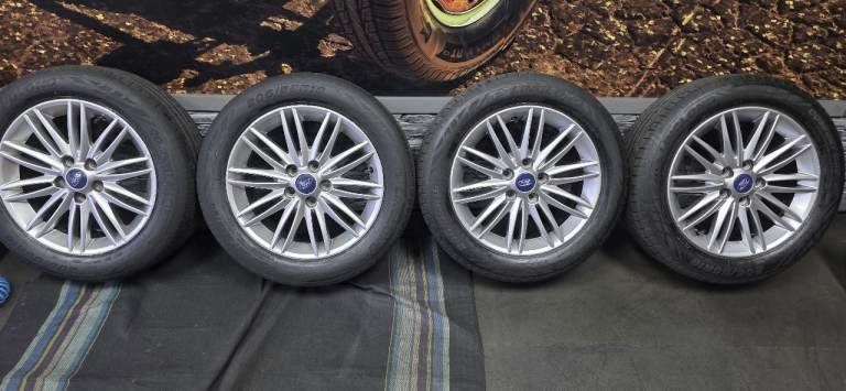 Ford Genuine 16 alloy wheels + 4 x tyres 205 55 16 Linglong