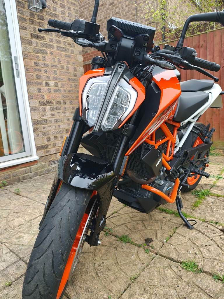 KTM 390 Duke 2020 (70 plate) very low 7136 miles, Full service history, HPI clear, MOT Sept 26
