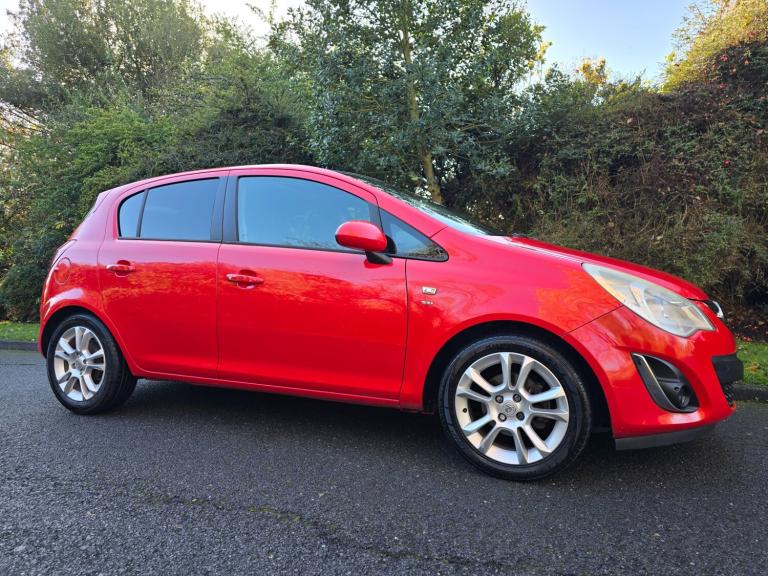 VAUXHALL CORSA 1.4 16v (A/C) SXi - AUTOMATIC - 5 DOOR - 2011 *LOW MILES*