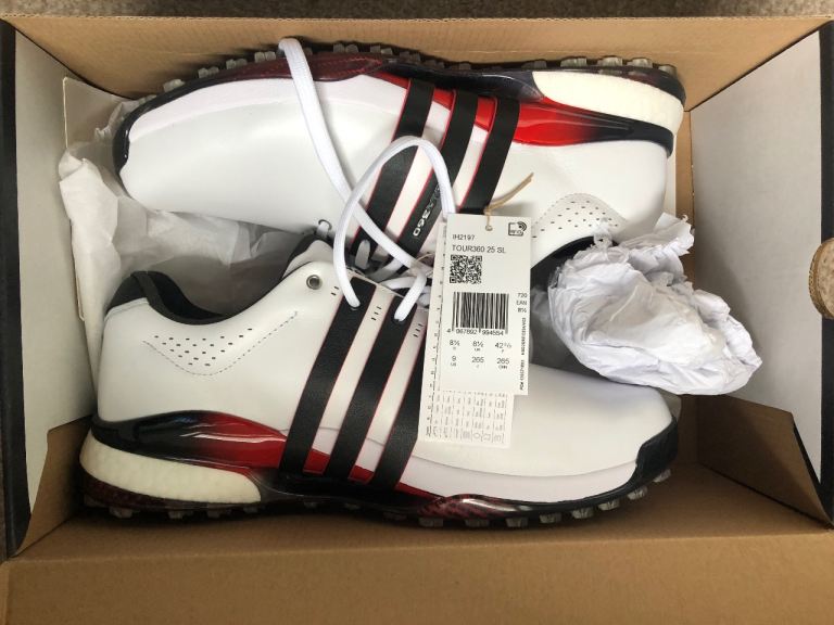 Brand new golf shoes in box 