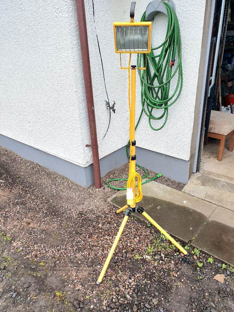 110v 500w tripod work light 