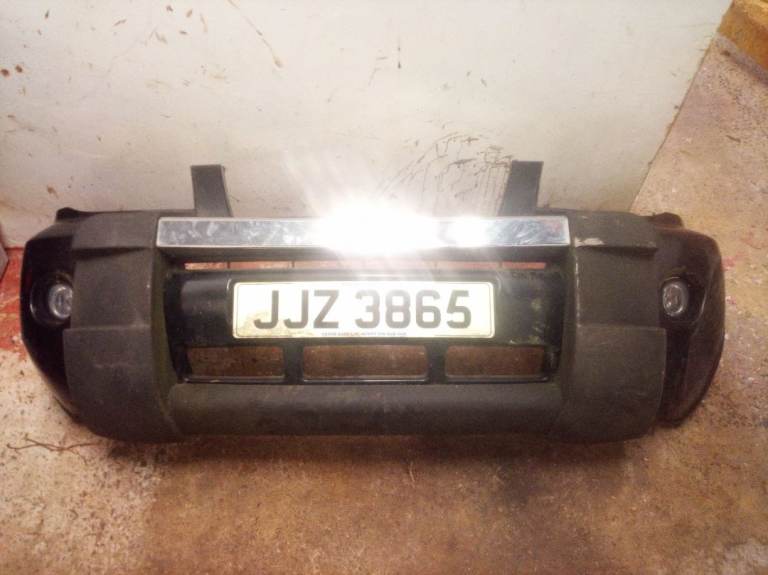 Nissan X-trail mk1 front bumper and fog lights