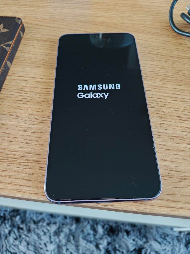 Samsung galaxy  S22 